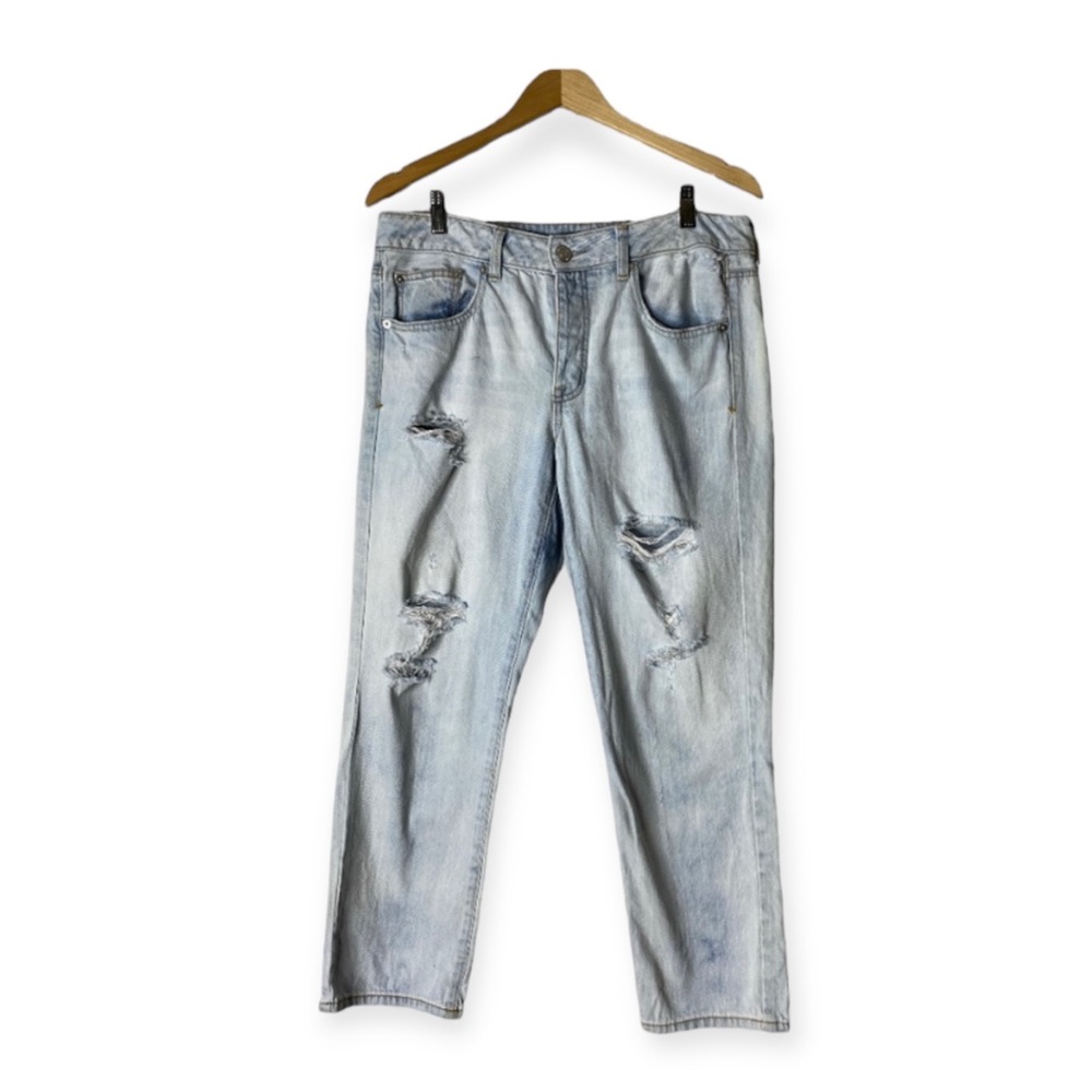 American Eagle Outfitters Distressed Jeans Size 10